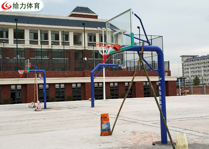 學(xué)校籃球架