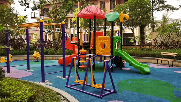 給力牌數(shù)字可轉(zhuǎn)動(dòng)兒童滑滑梯入住來(lái)賓市勝利藝術(shù)幼兒園