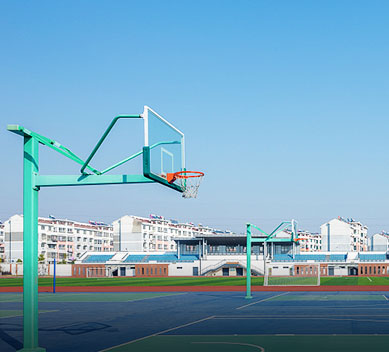 學(xué)?；@球架安裝